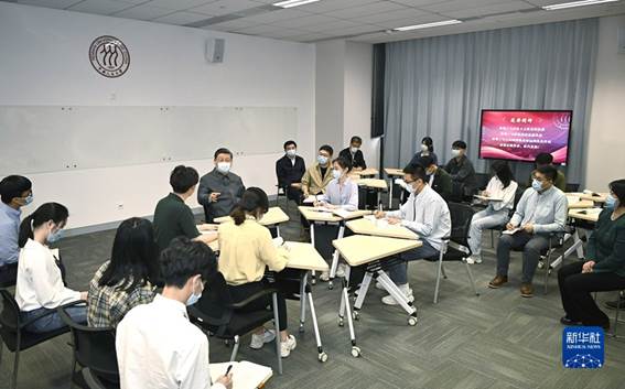 http://www.news.cn/politics/leaders/2022-04/25/1128595417_16508980816871n.jpg